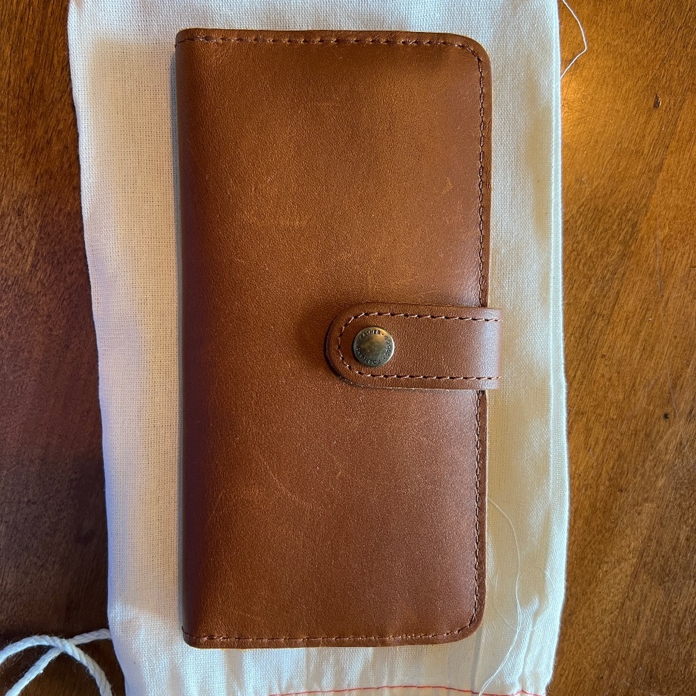Portland Leather Goods Bi-fold Wallet in Honey